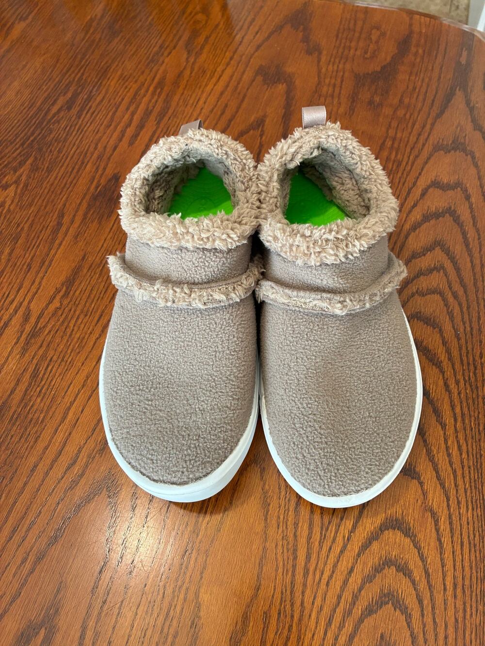 Oofos Women's Sherpa Fleece Recovery Shoe Tan Beige Taupe Comfort Women's 9